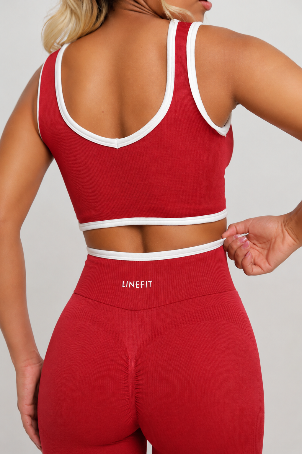 SET L+T CHERRY AURA COLLECTION
